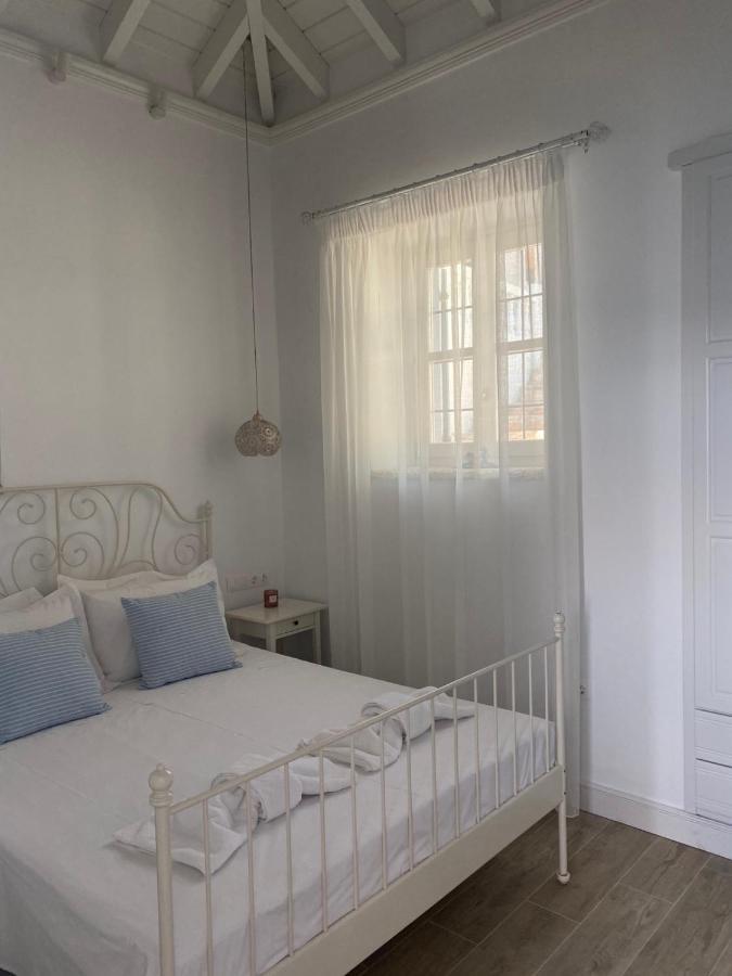 Halki Sea Breeze - A Waterfront Villa Chalki Town Exterior foto