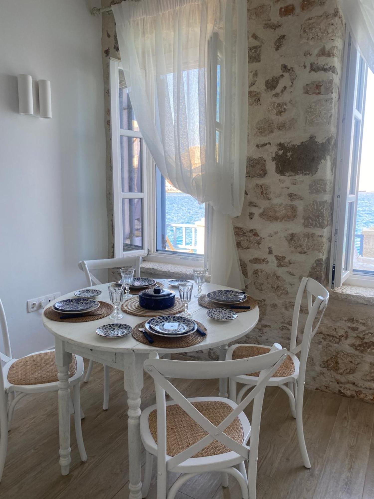 Halki Sea Breeze - A Waterfront Villa Chalki Town Exterior foto